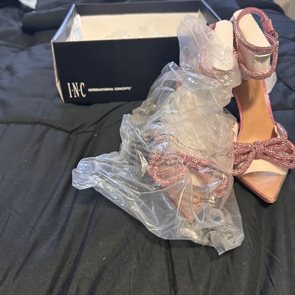 Glamorous pink crystal formal shoes . For the pink lover fashionista in you. - Picture 7 of 13